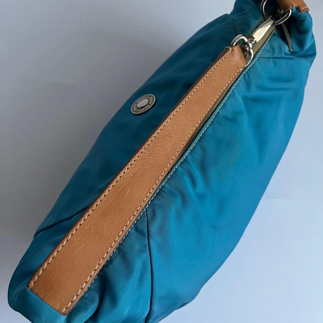 ✨未使用級✨　MIUMIU ハンドバッグ　バニティー　ナイロン　水色