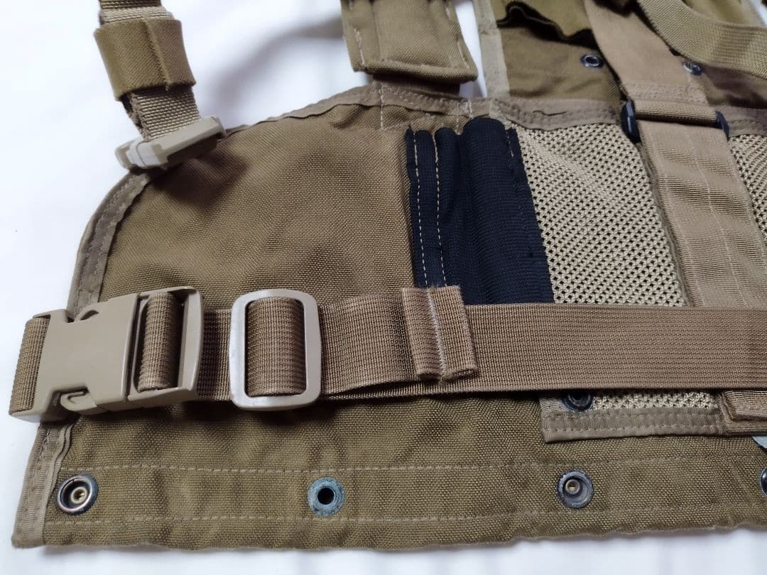 P-11)USMC.ローデシアンリーコンベスト 海兵隊 実物 ユーズド - メルカリ