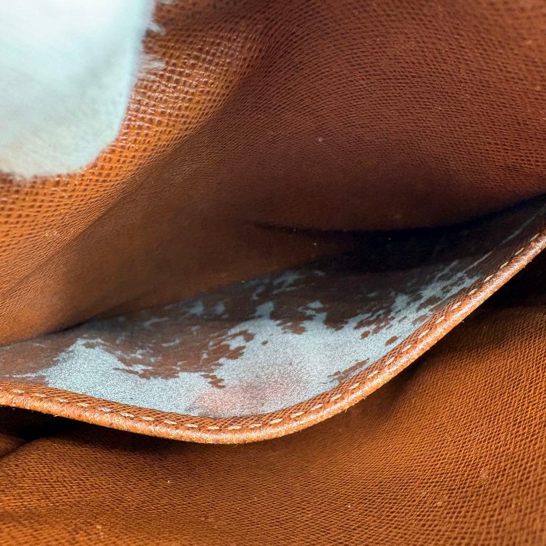 VUITTON ショルダーバック　ダヌーブ　斜め掛け　PVC レザー