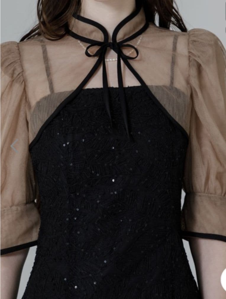 エレガントなブラックパーティードレス