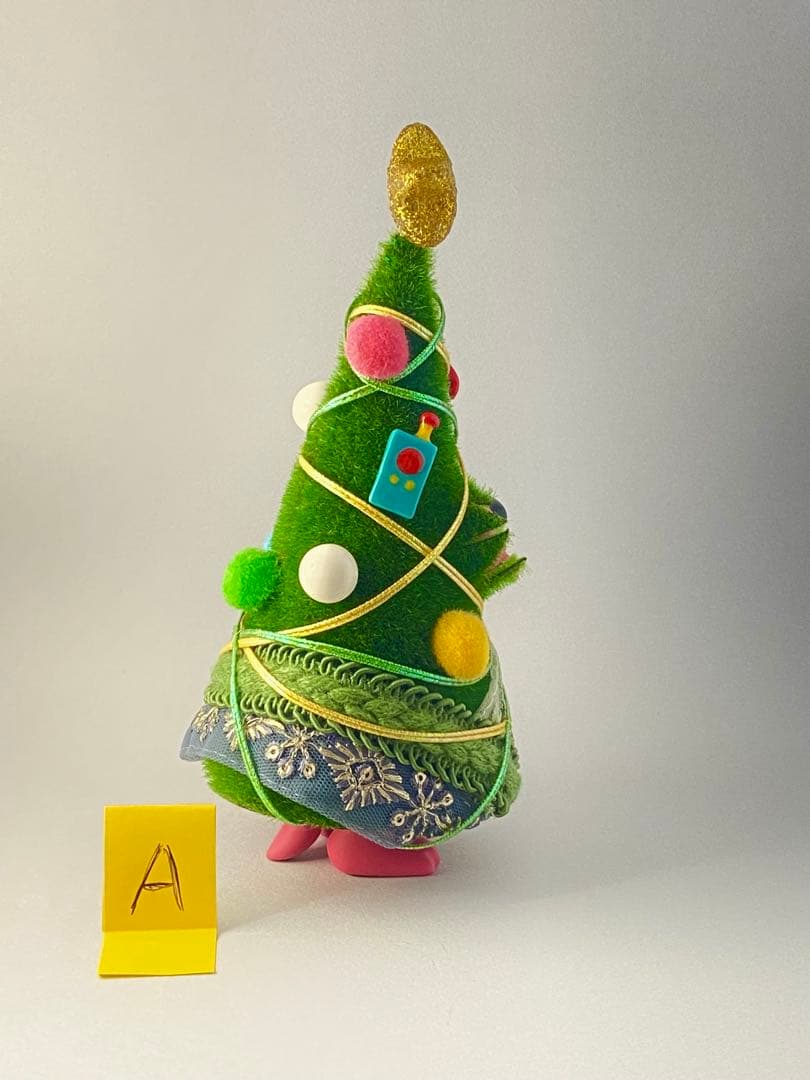 Rapソフビ：彼は隠れているつもりですが、鼻と舌が出ています-クリスマスツリーA