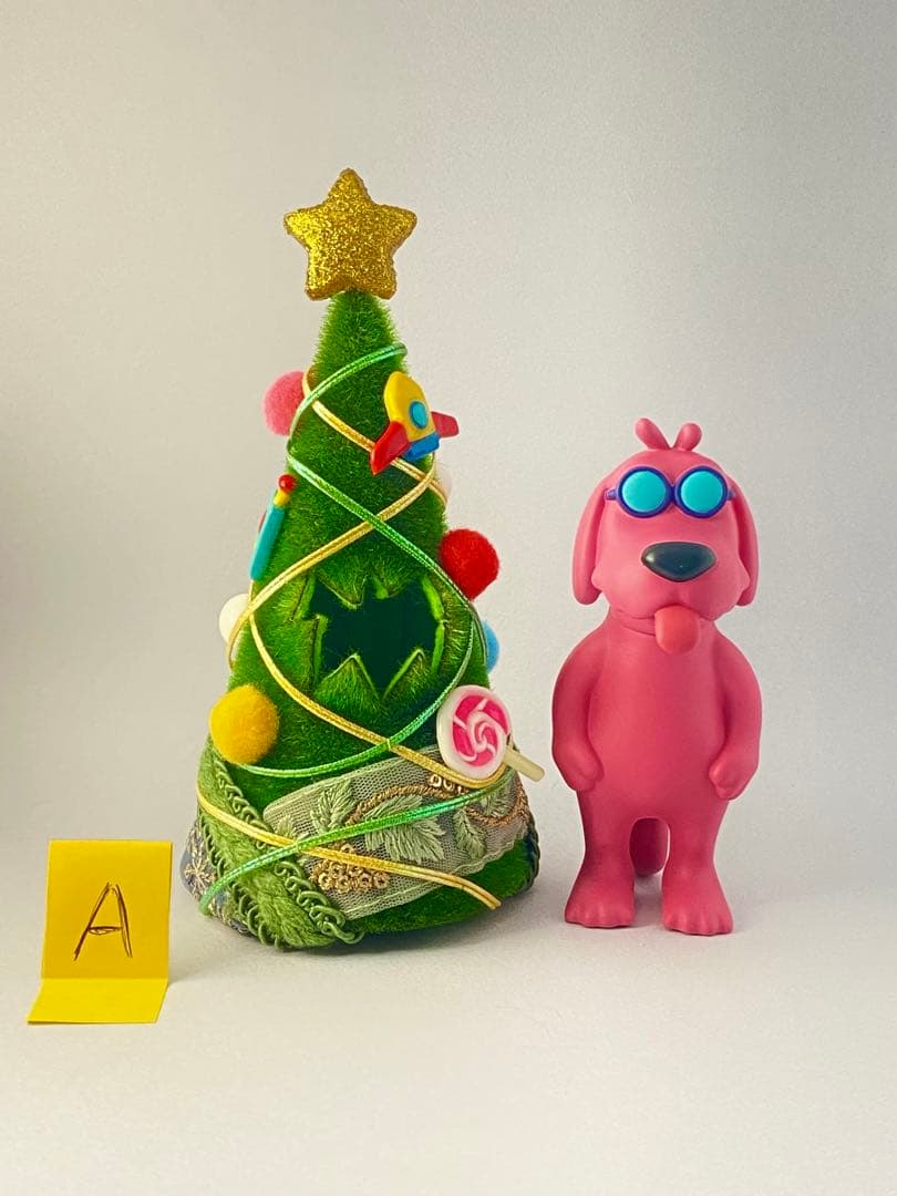 Rapソフビ：彼は隠れているつもりですが、鼻と舌が出ています-クリスマスツリーA