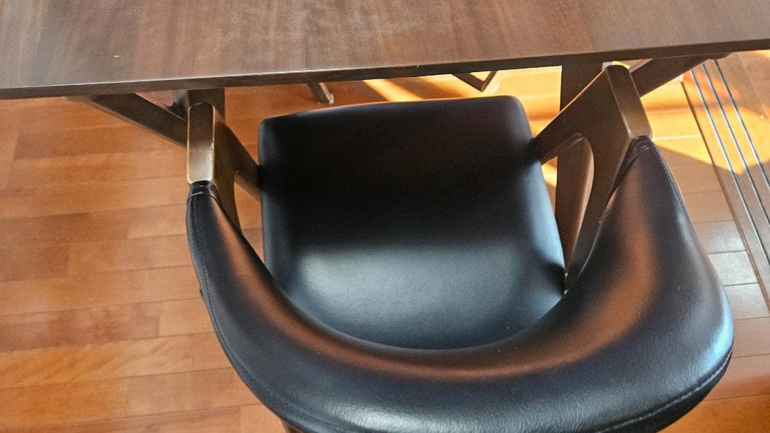 【関家具製】【岐阜引取】ダイニング5点セット4人掛けテーブルアームチェア