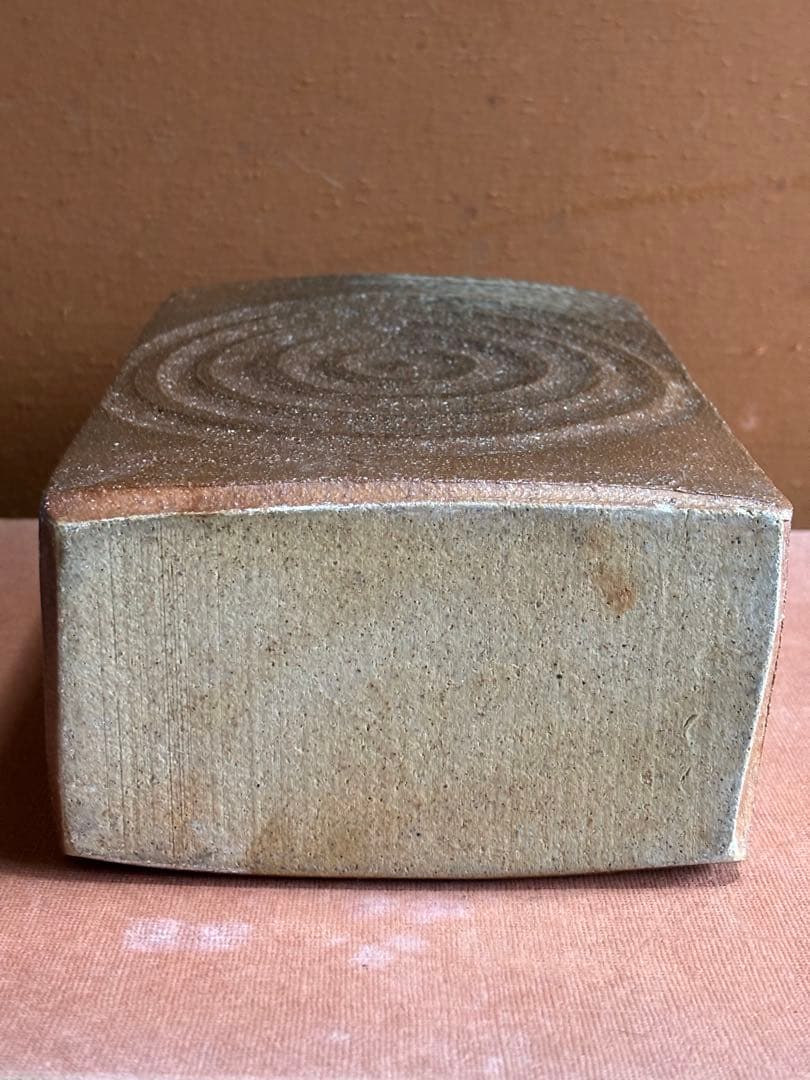 やまちゃん河井寛次郎作鉄釉彫日輪文尺篇壺　森に輝く初日　一品物