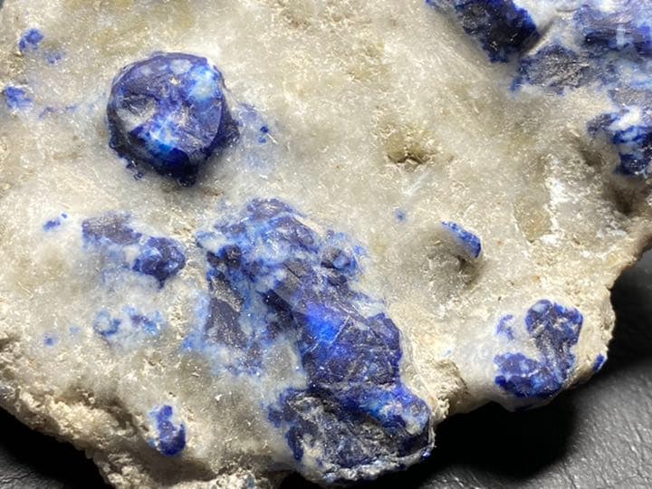 ラピスラズリ 結晶 95g - winetouritalia.com