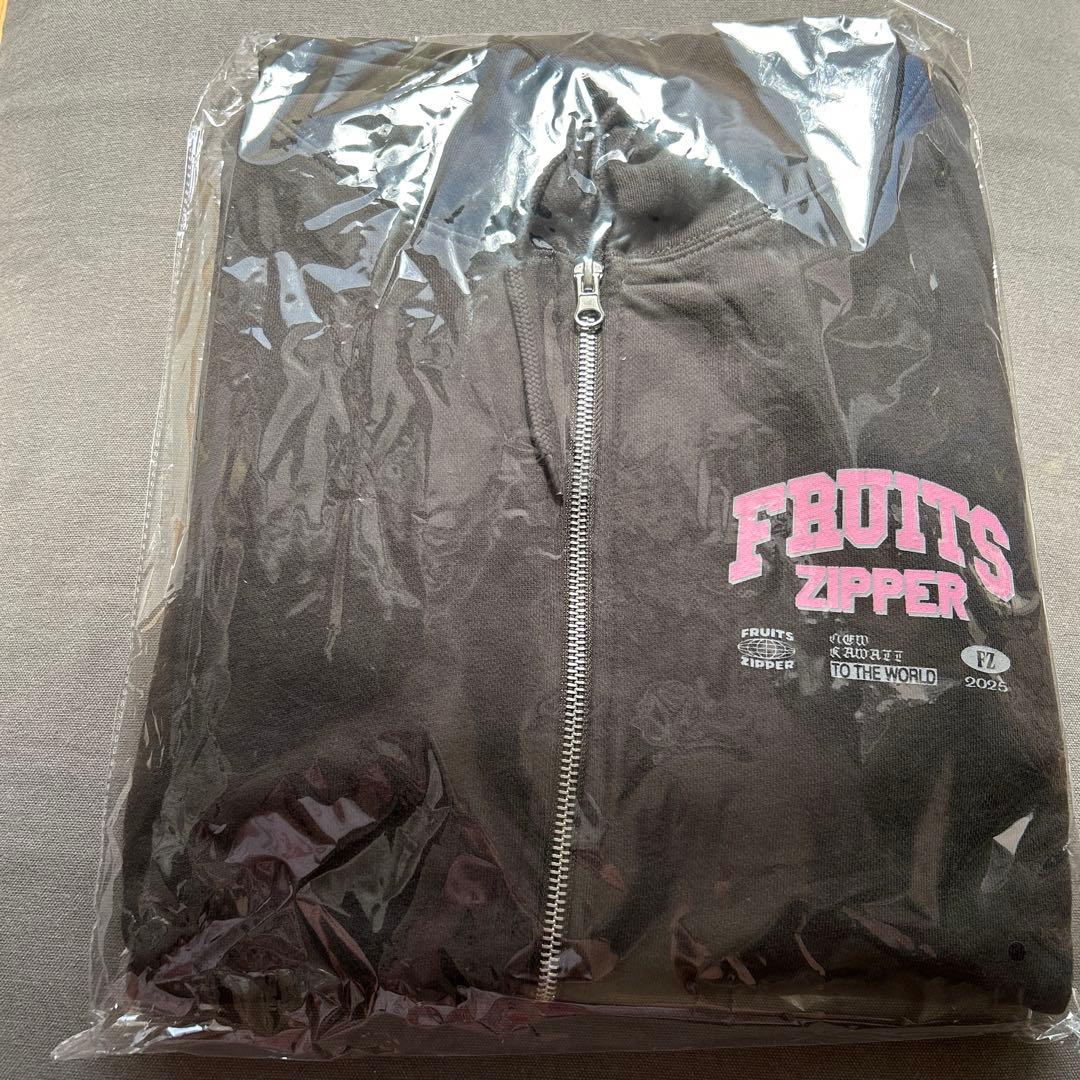 FRUITS ZIPPER 松本かれん 黒パーカー - メルカリ
