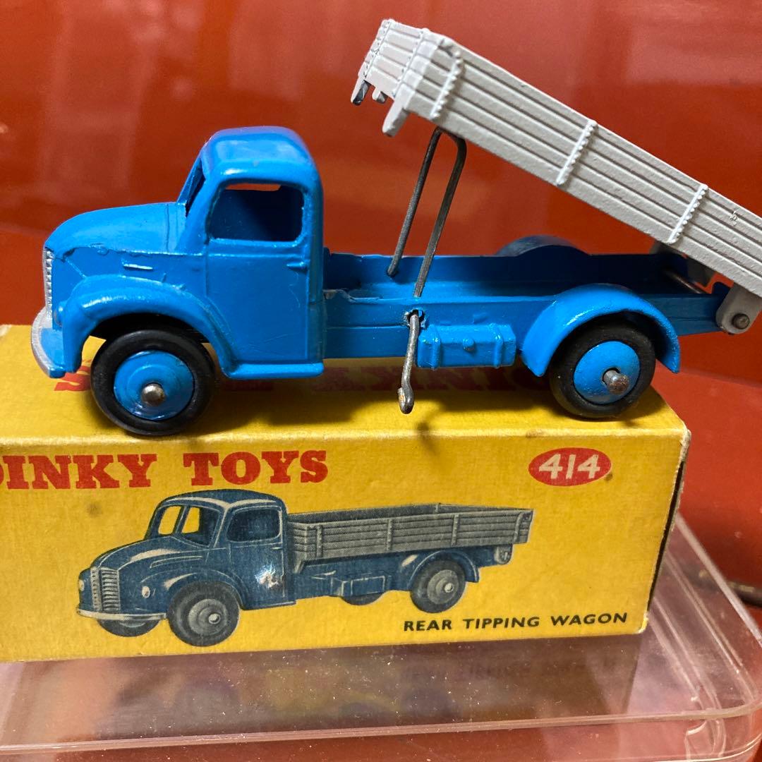 Dinky Toys 414 青いリアティッピングワゴン