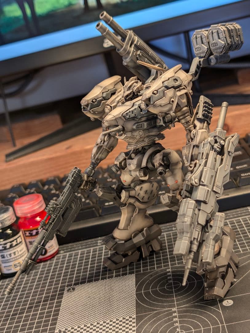 30MM アーマード・コア6 ナイトフォール 完成品 成形色ウェザリング仕上げ
