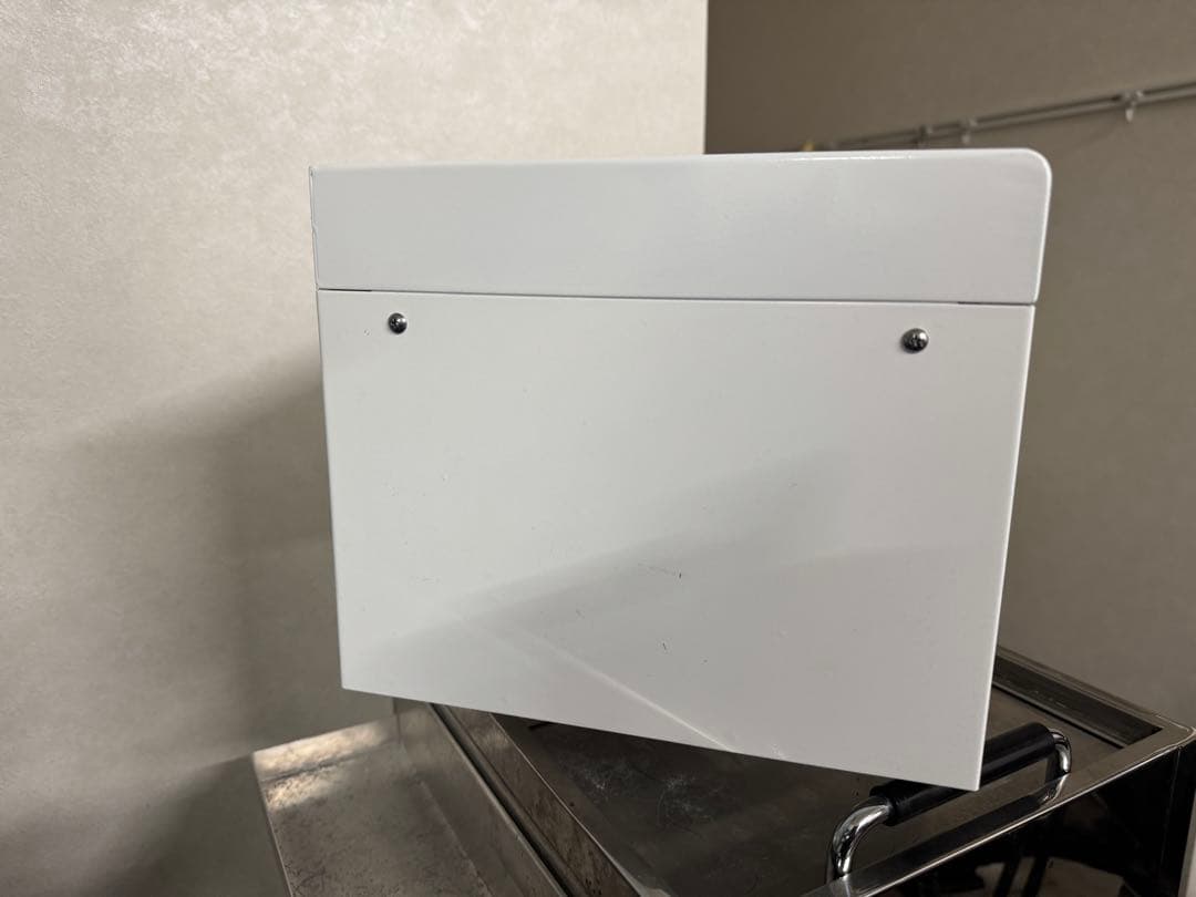 日鉄工業 小型紫外線消毒保管庫 ボーテ UV-180 中古