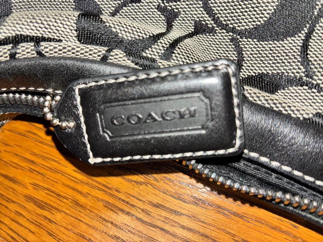 COACH ショルダーバッグ シグネチャークロワッサン 黒