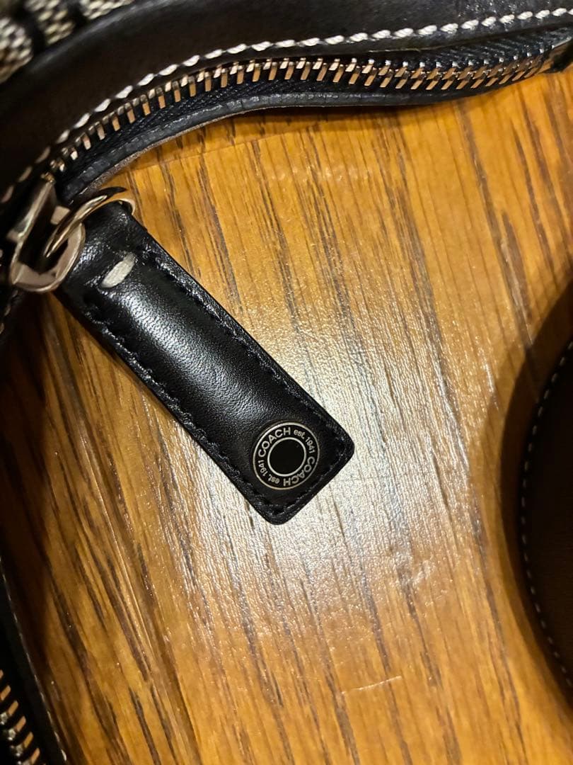 COACH ショルダーバッグ シグネチャークロワッサン 黒