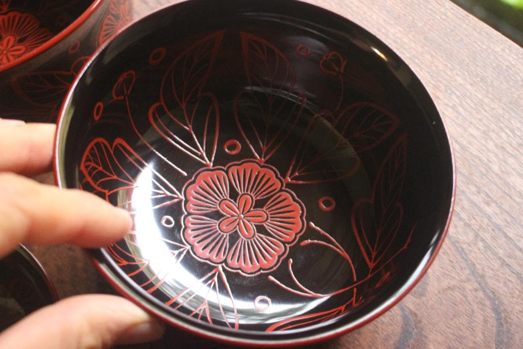 時代逸品！端正な爪朱黒漆に風情ある木芙蓉文の美しい吉野塗の四つ椀（検懐石道具京塗
