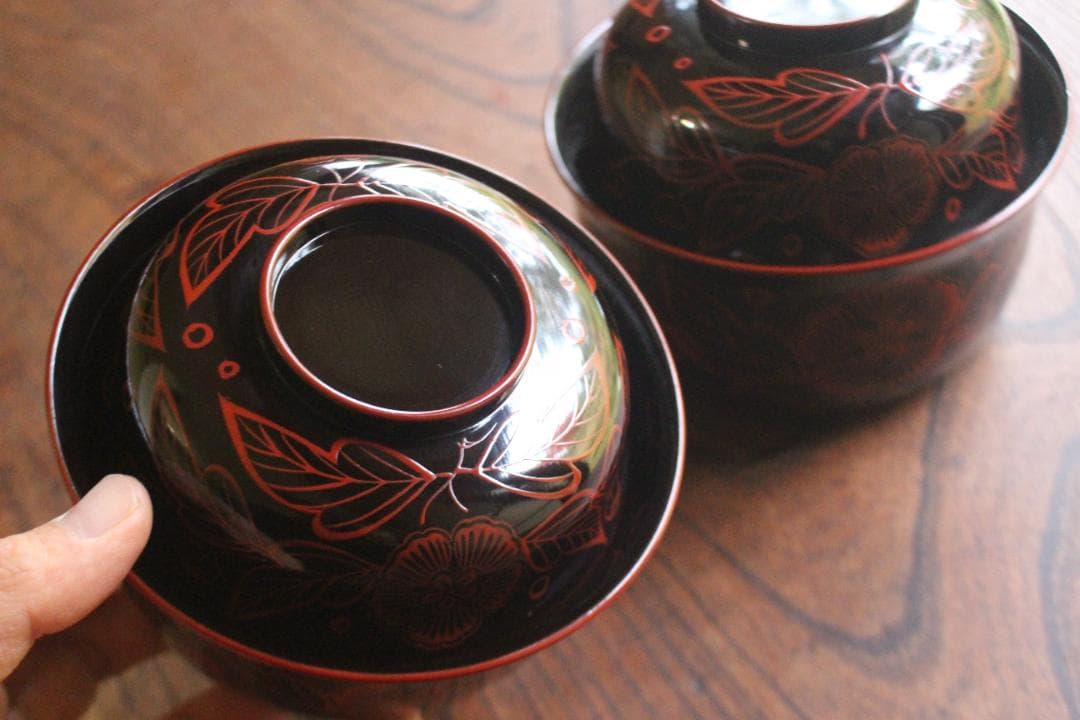 時代逸品！端正な爪朱黒漆に風情ある木芙蓉文の美しい吉野塗の四つ椀（検懐石道具京塗