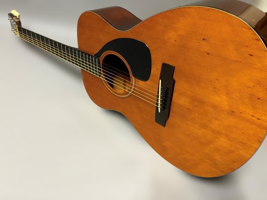 ☆長体金ロゴ！超初期型ヤマハFG-110赤がこれだ！超