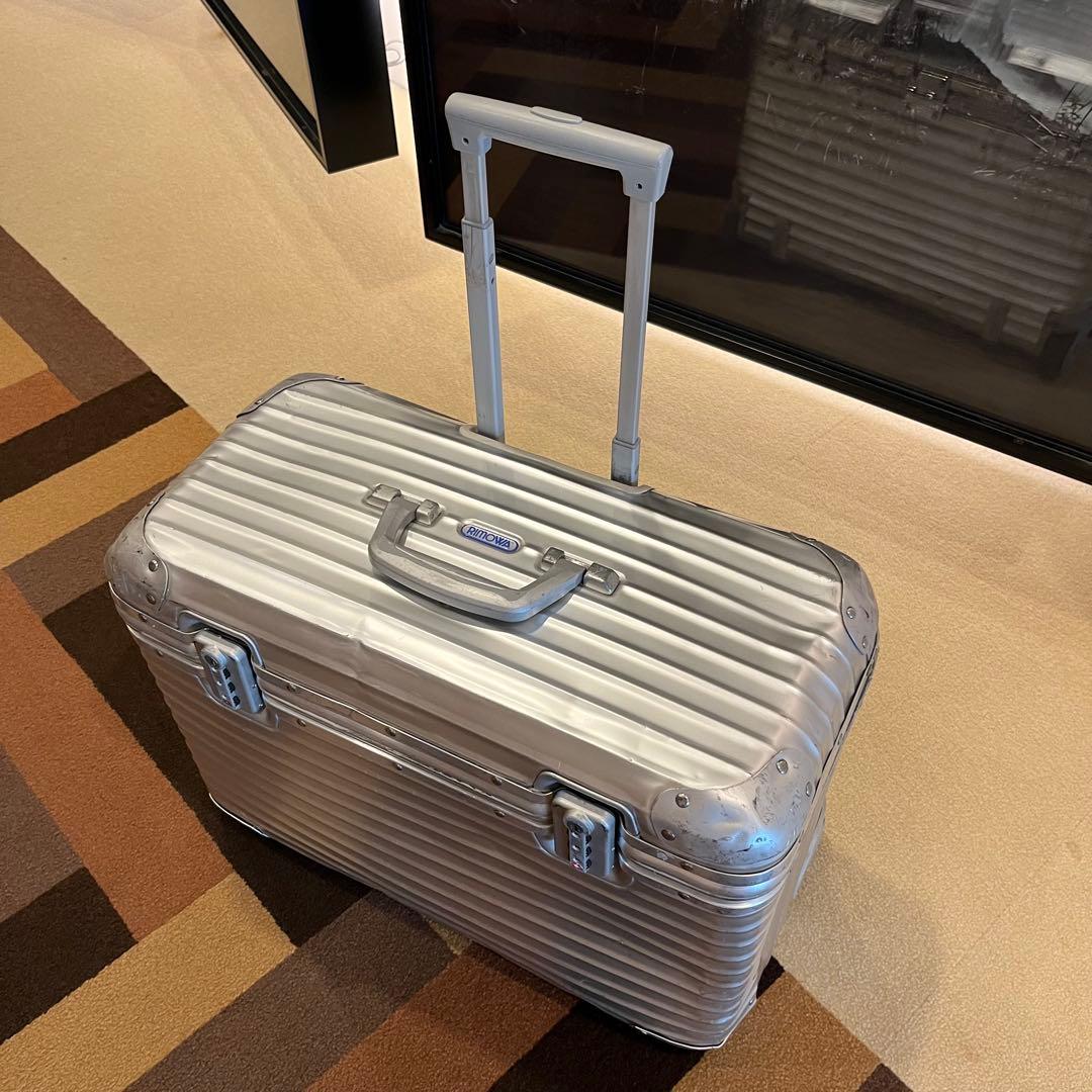 激レア 46L リモワ 928.51『トパーズ』 パイロット 廃盤 2輪（XL）