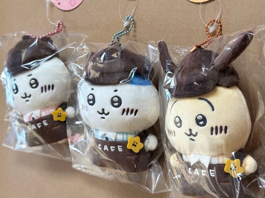カフェの店員さんミニマスコット●ちいかわ・ハチワレ・うさぎ