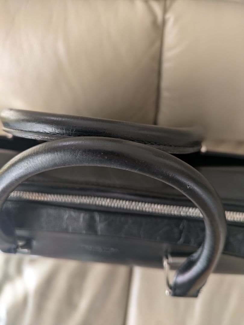 ぷち　フジタカ　FUJITAKA レザービジネスバッグ