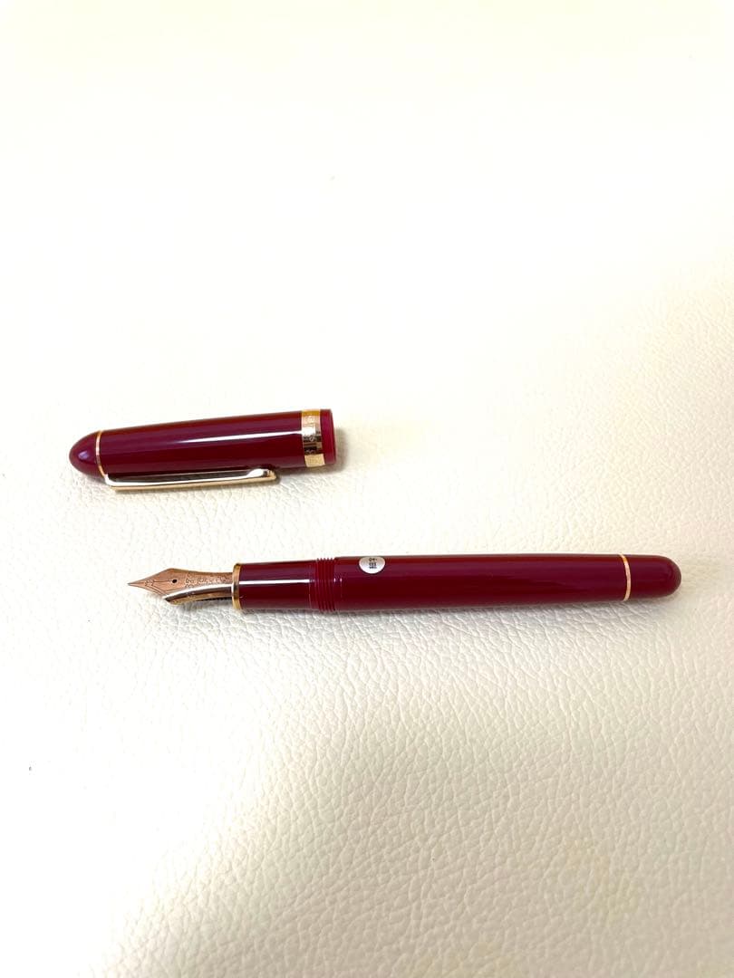 PLATINUM センチュリー 14K 細字 レッド 万年筆 箱付き