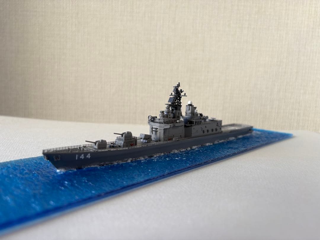 1/700 海上自衛隊　護衛艦くらま　全塗装　洋上ジオラマ
