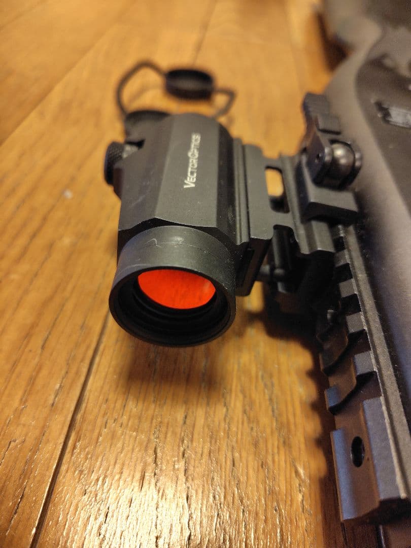 東京マルイMODEL 870 ストックとVECTOR OPTICS