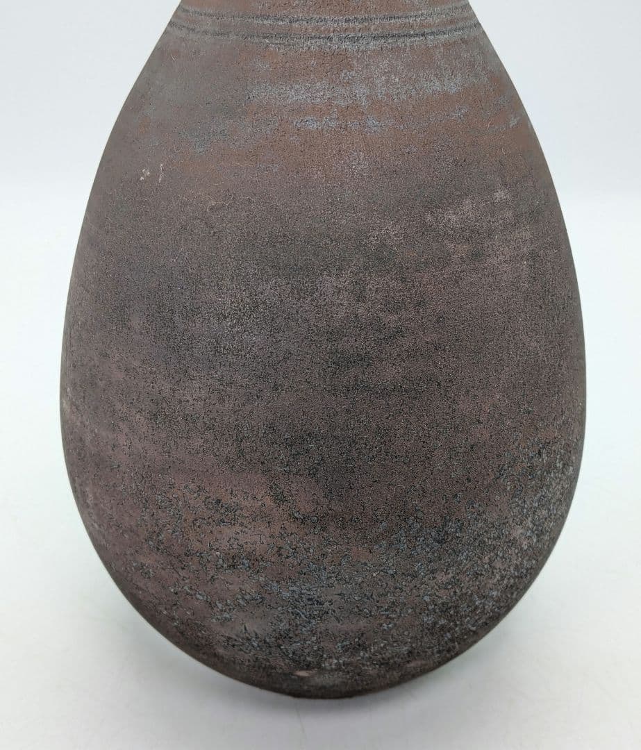 中里重利 唐津焼 黒陶花入 共箱（四方桟組箱） 花器 花瓶 フラワーベース 置物