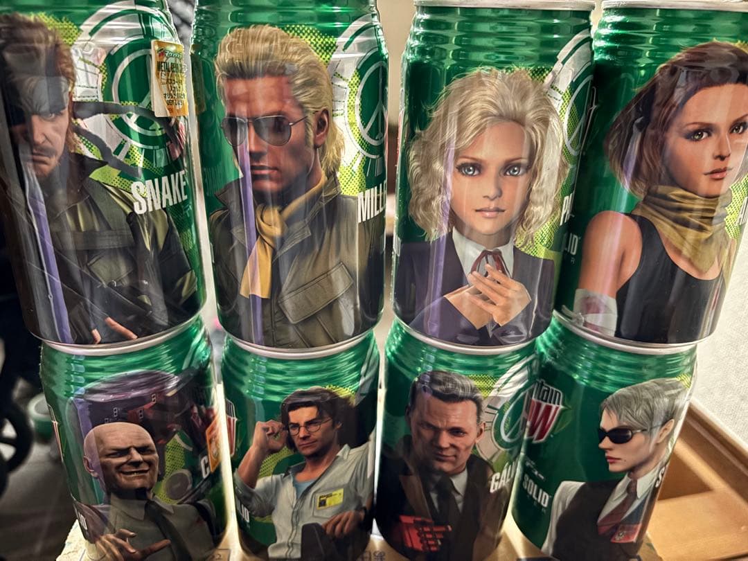 メタルギアソリッド キャラクター缶 8種セット 開封済【兵士シール付き】