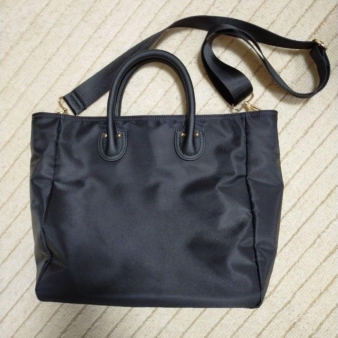 ヘイニ　トートバッグ　 ショルダーバッグ