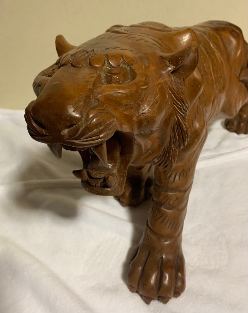 木製彫刻 虎 鷹アンティーク 天然木 置物 縁起物 一枚板 虎 木彫り