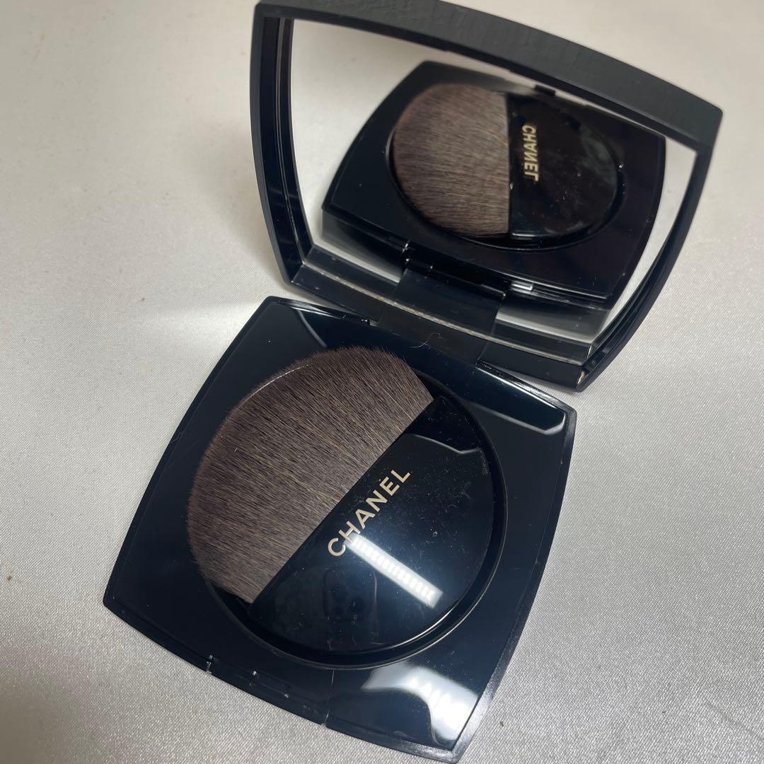 CHANELレベージュヘルシーゴールデングロウパウダー【新品】