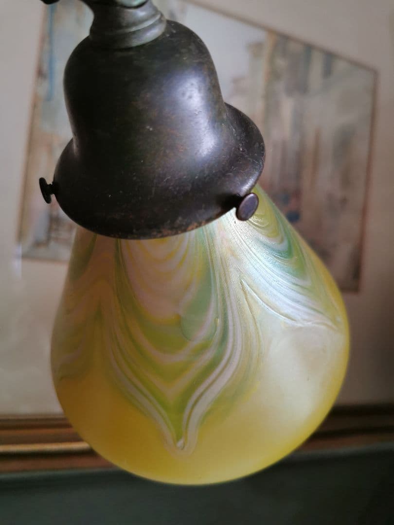 アンティーク 玉虫色イエロー&翠&乳白&桜 ファブリル系ガラス ランプ