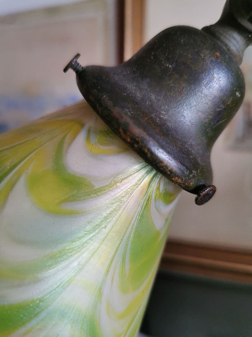 アンティーク 玉虫色イエロー&翠&乳白&桜 ファブリル系ガラス ランプ