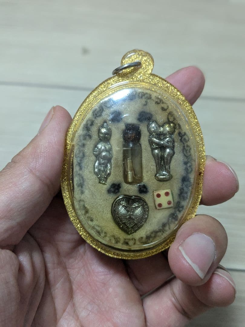 え？】タイのお守りプラクルアン！いや呪物？黒魔術…？恋愛運が超上昇