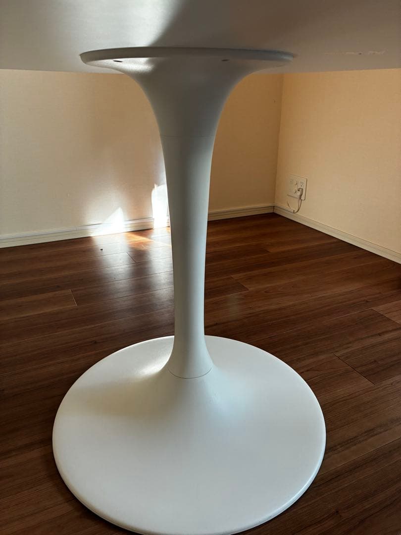 ホワイト 円形ダイニングテーブル IKEA DOCKSTA