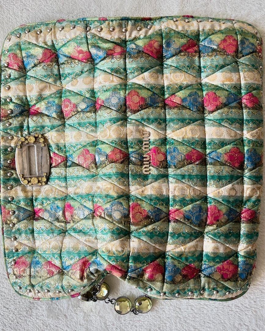 miumiuミュウミュウバッグ ビジュー付き