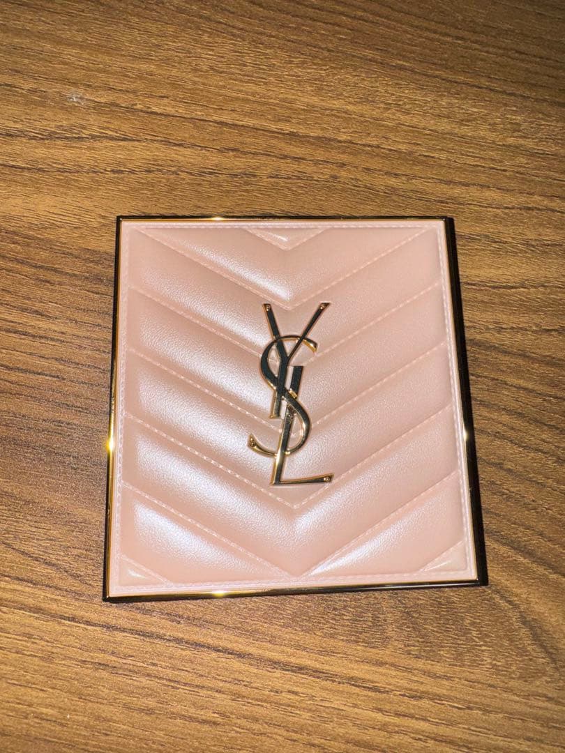 【最終価格年内まで】YSL パウダーチークパレット 6色入り
