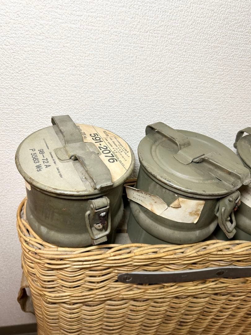 スイス軍 グレネードケース バスケット　軍放出品　弾薬入れ　ミリタリー　軍物