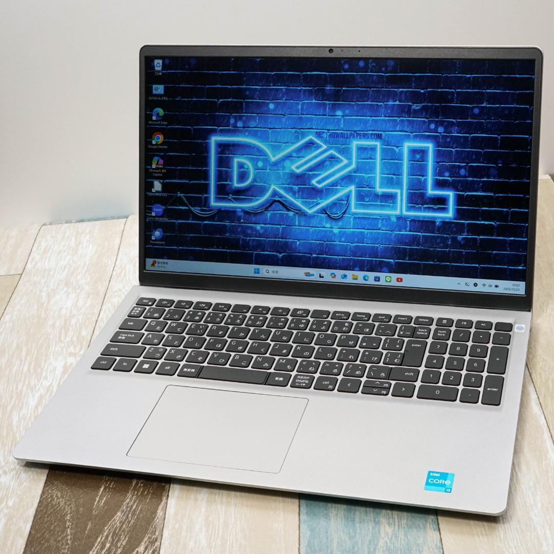 極美品の神速仕様✨11世代コアi3に超高速SSD＆大