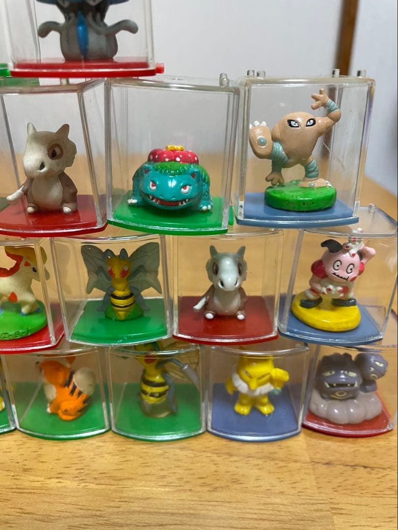 【当時物】　ポケモン　ケース入りコレクション　フィギュア　24個セット