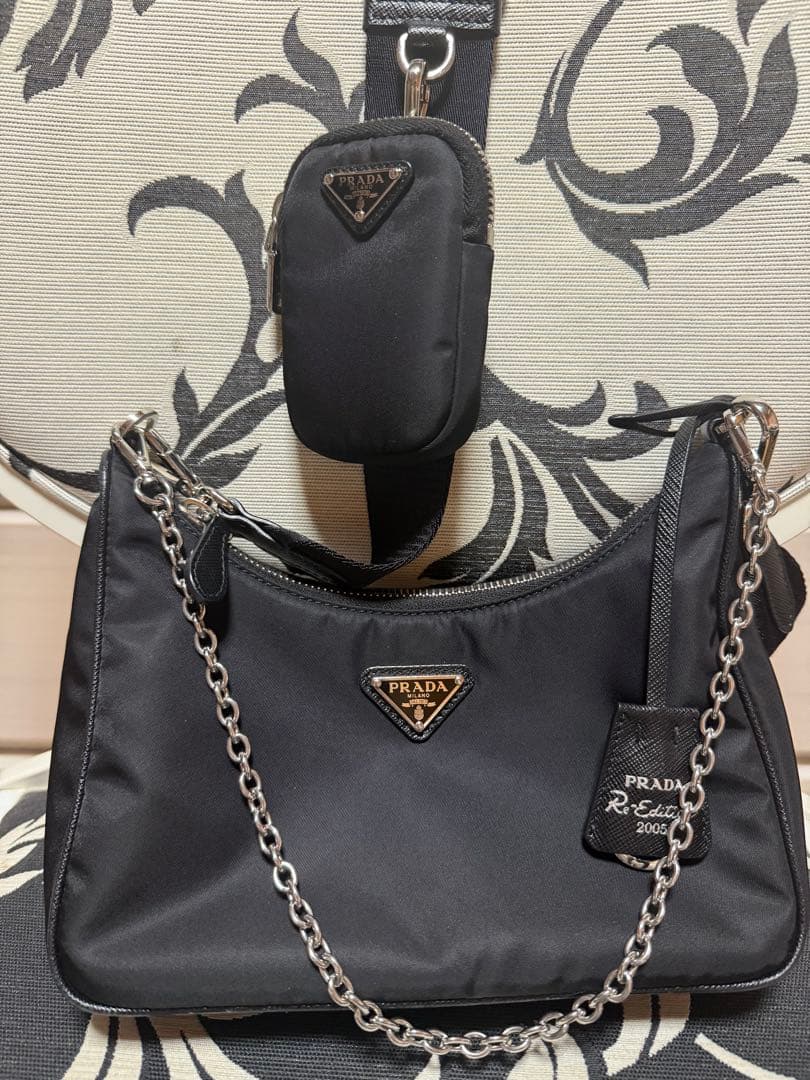 PRADA Re-Edition 2005 Re-Nylon バッグ