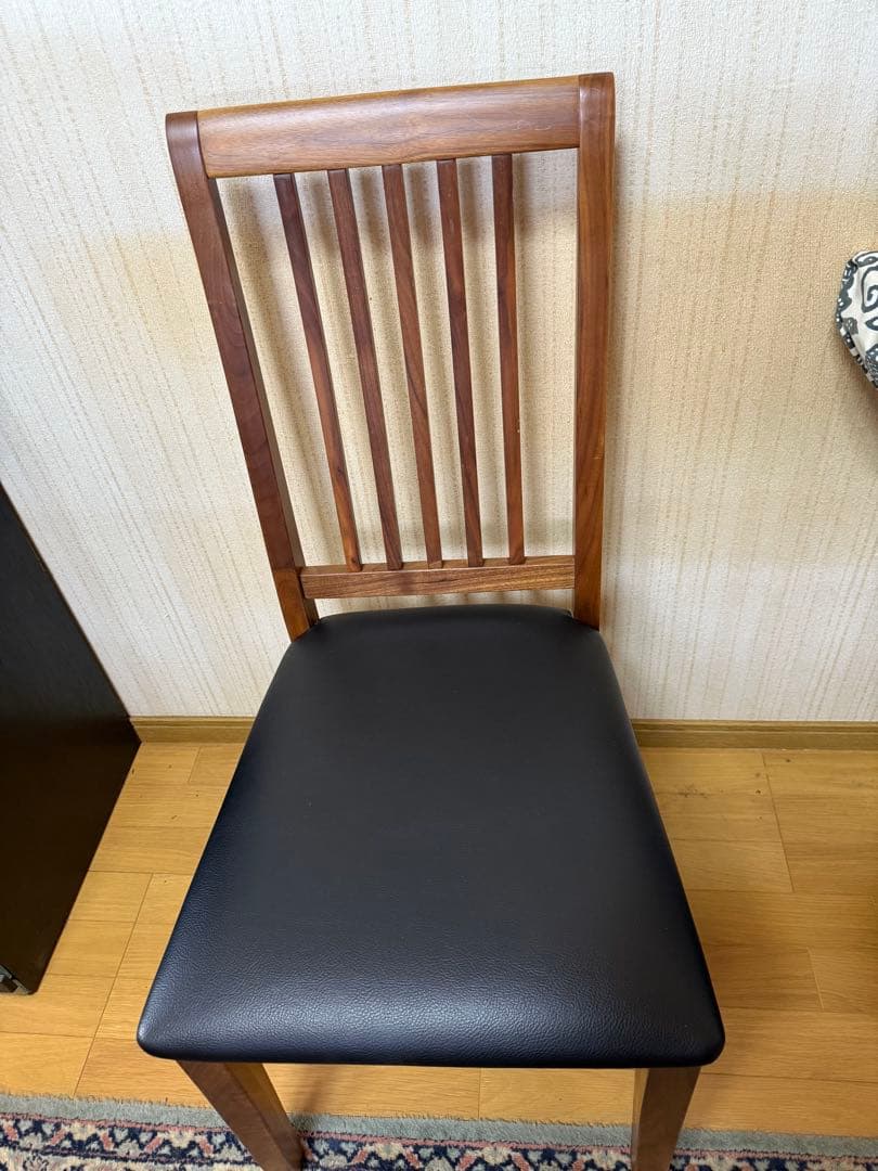 引取り限定　ダイニングテーブル、イス4脚セット