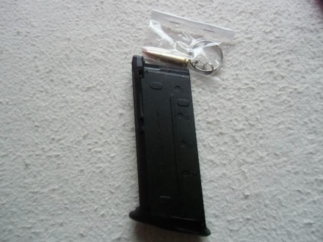 「バックアップ」も付いてます！(FN5-7+デリンジャー)