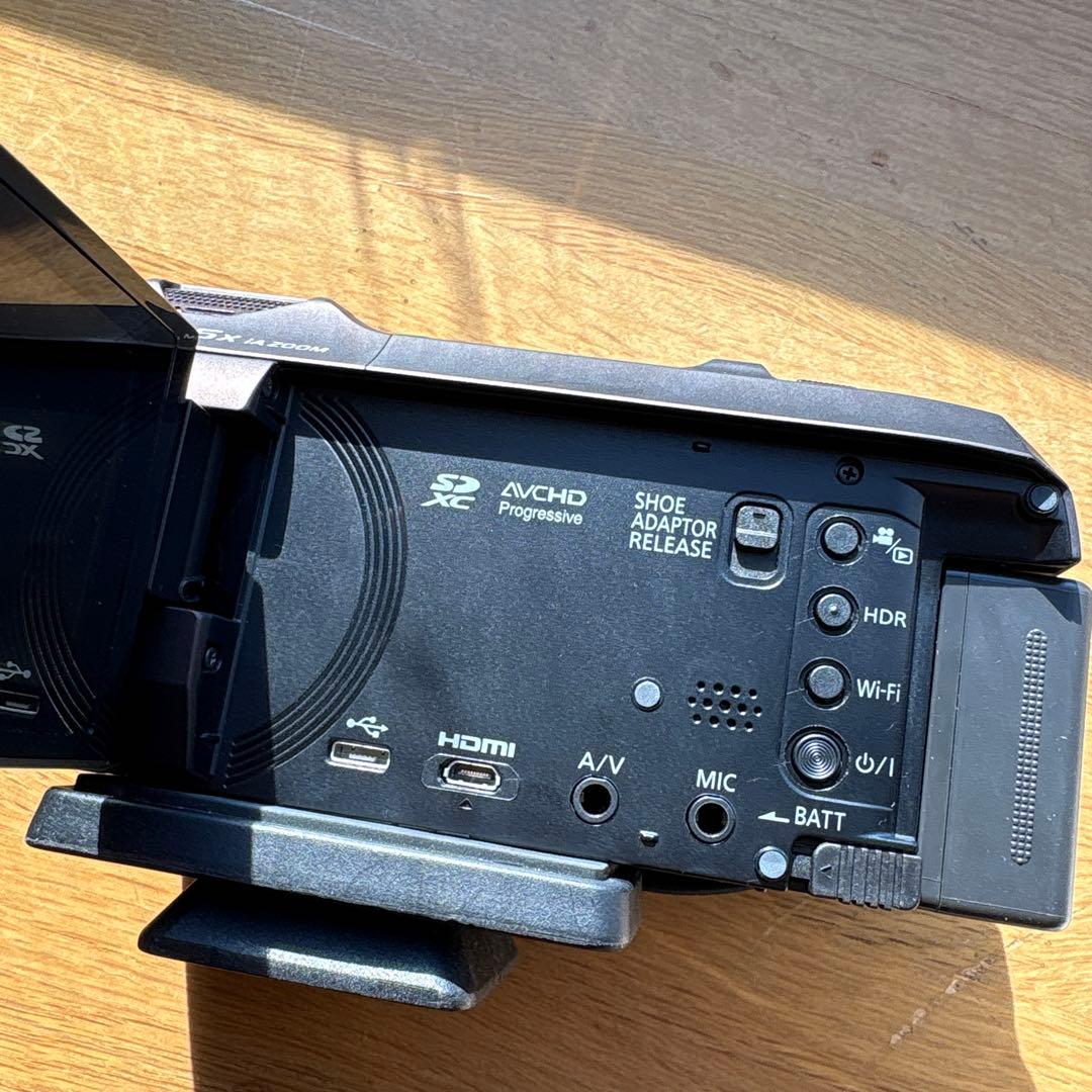 Panasonic ビデオカメラ　4K 三脚付き