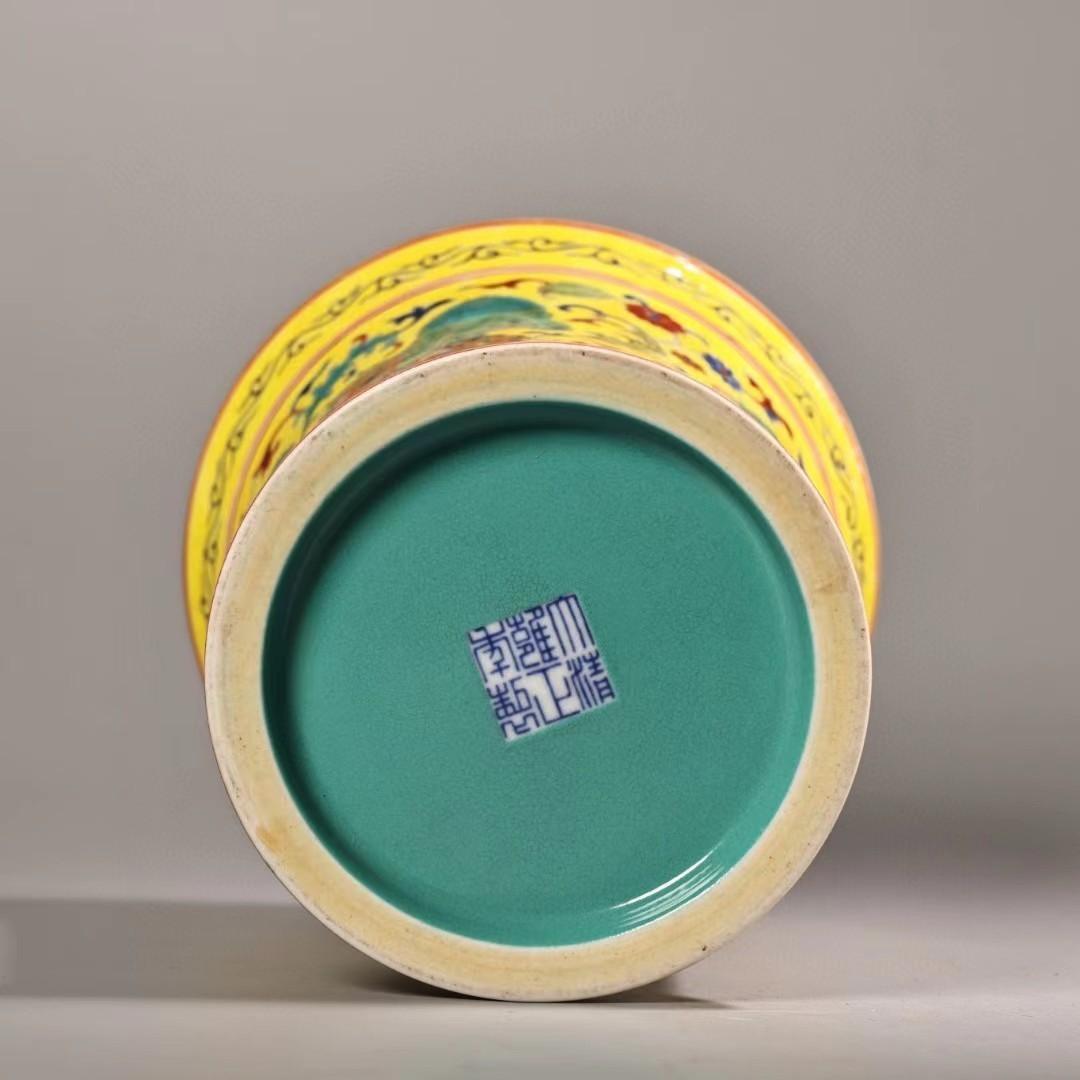 中国古美術・珍蔵珐琅彩粉彩陶磁器のペン立・書道品・純手描き・案頭