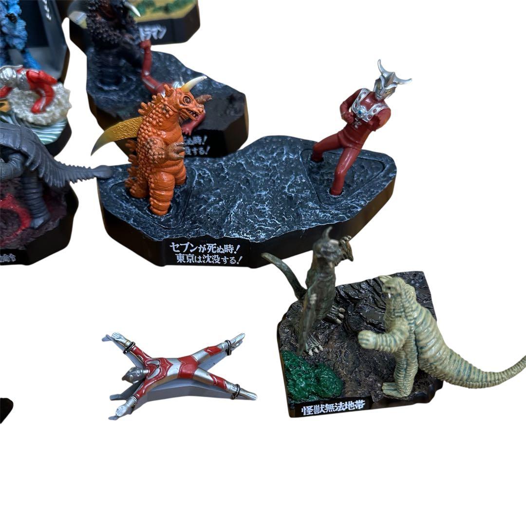 ウルトラマン　まとめ売り　ウルトラ怪獣　怪獣名鑑など　37個　37体