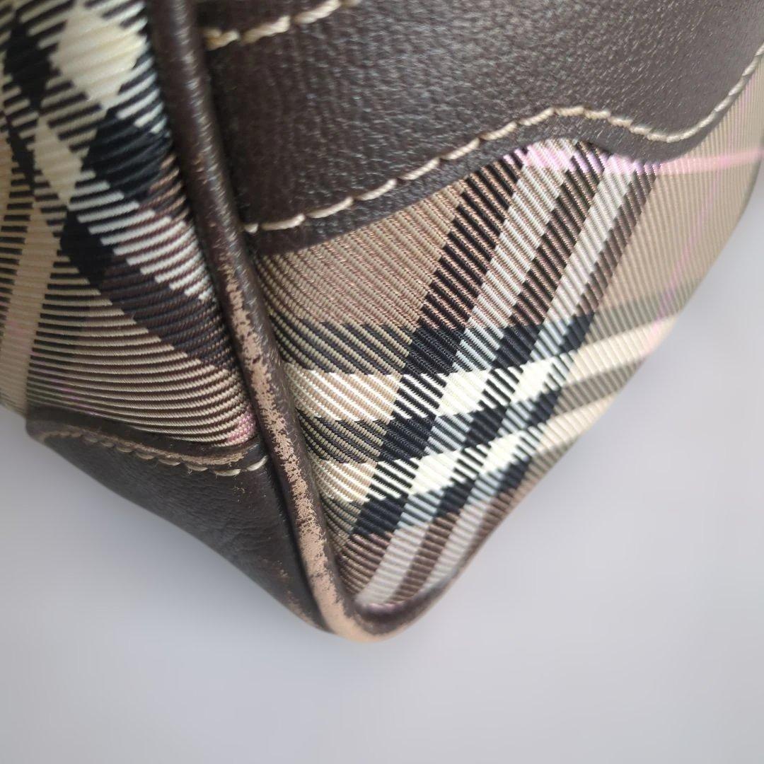 BURBERRY　チェック柄ハンドバッグ（ボストン型）