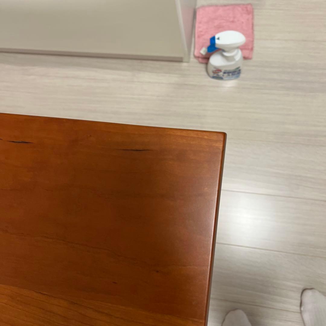 おきまりです。カグラ、ダイニングテーブル、とても綺麗、チェリー、