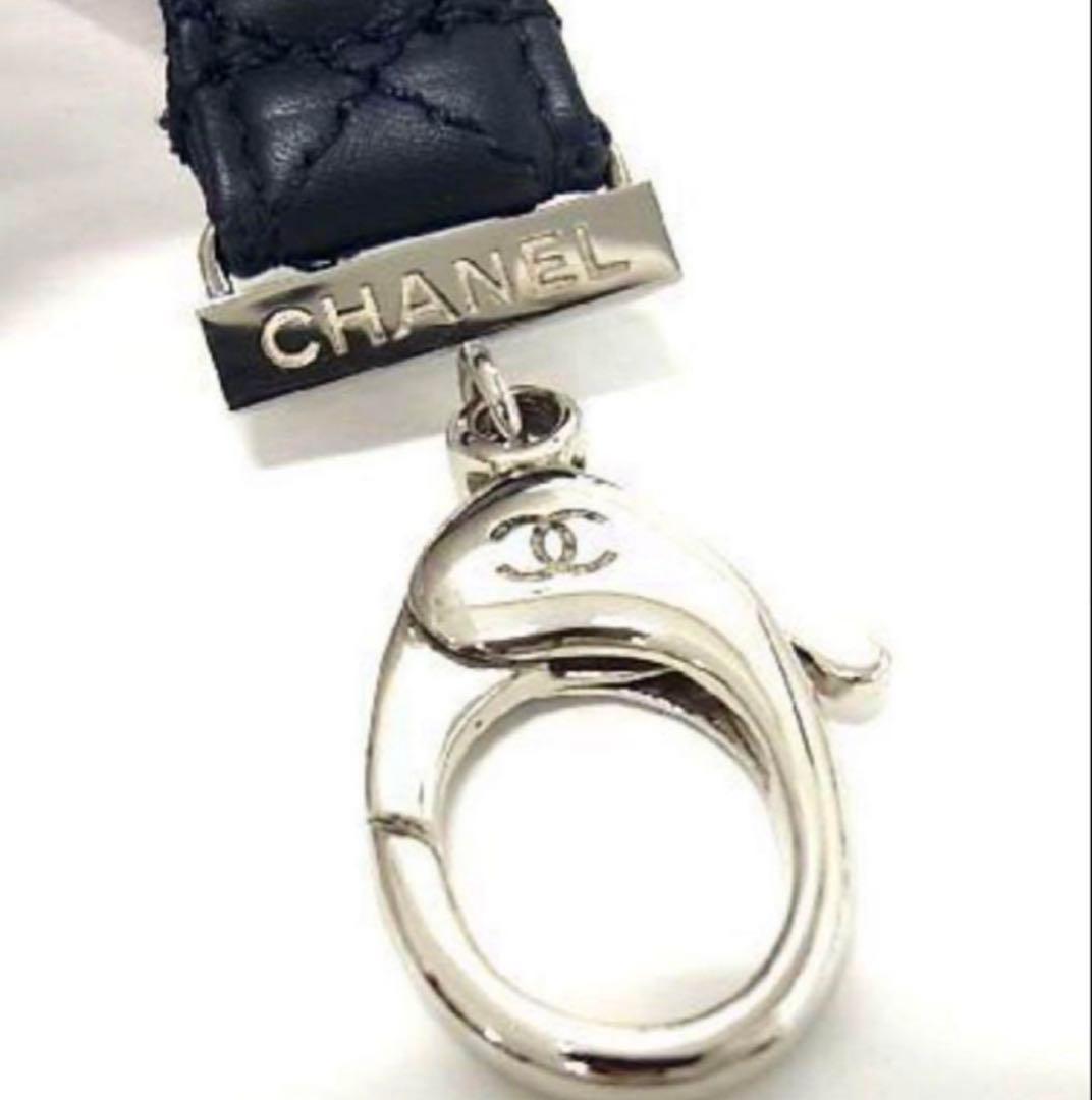 刻印有☆シャネル ストラップ ロゴ スマホ マトラッセ バッグチャーム