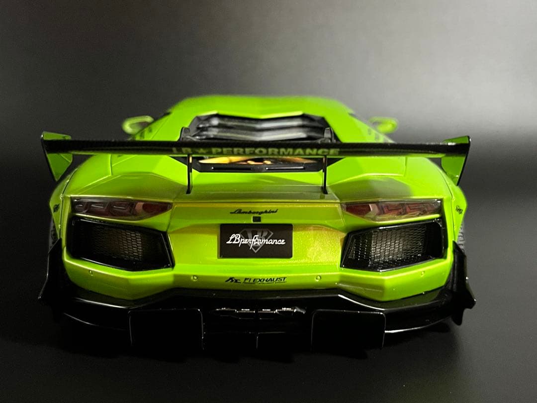 【限定】AUTOart LBWK ランボルギーニ・アヴェンタドール 1/18
