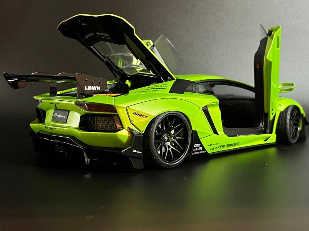 【限定】AUTOart LBWK ランボルギーニ・アヴェンタドール 1/18