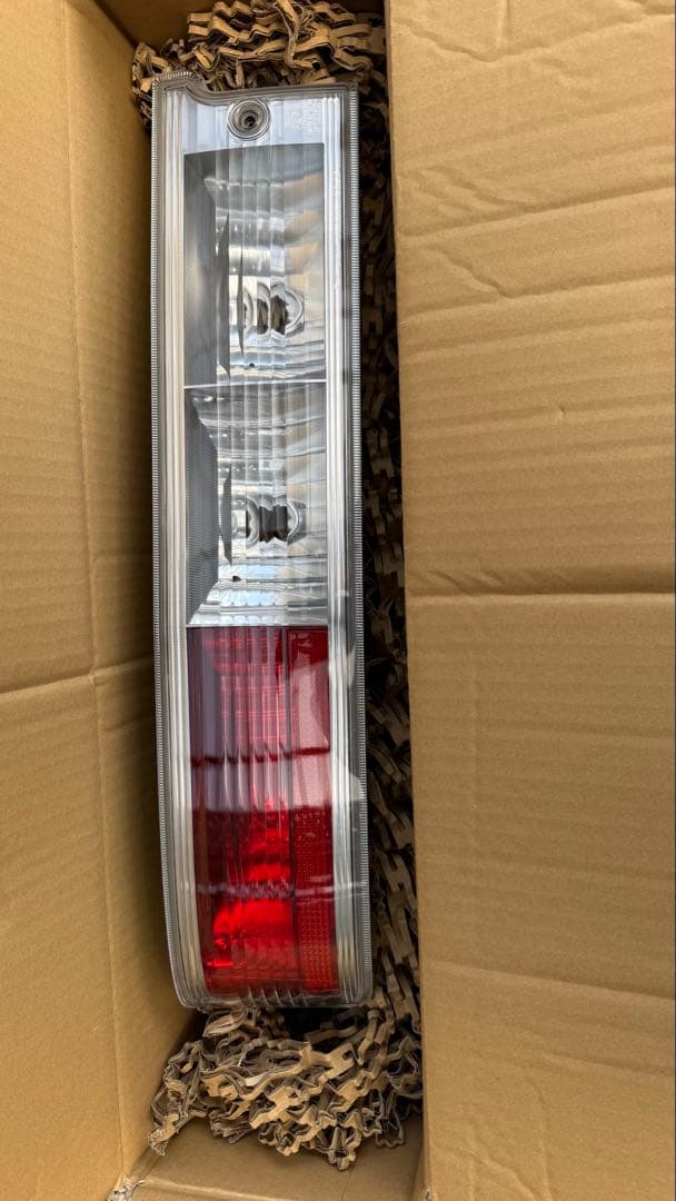 ダイハツ アトレーワゴン S321G テールランプ 左側のみ ダイハツ